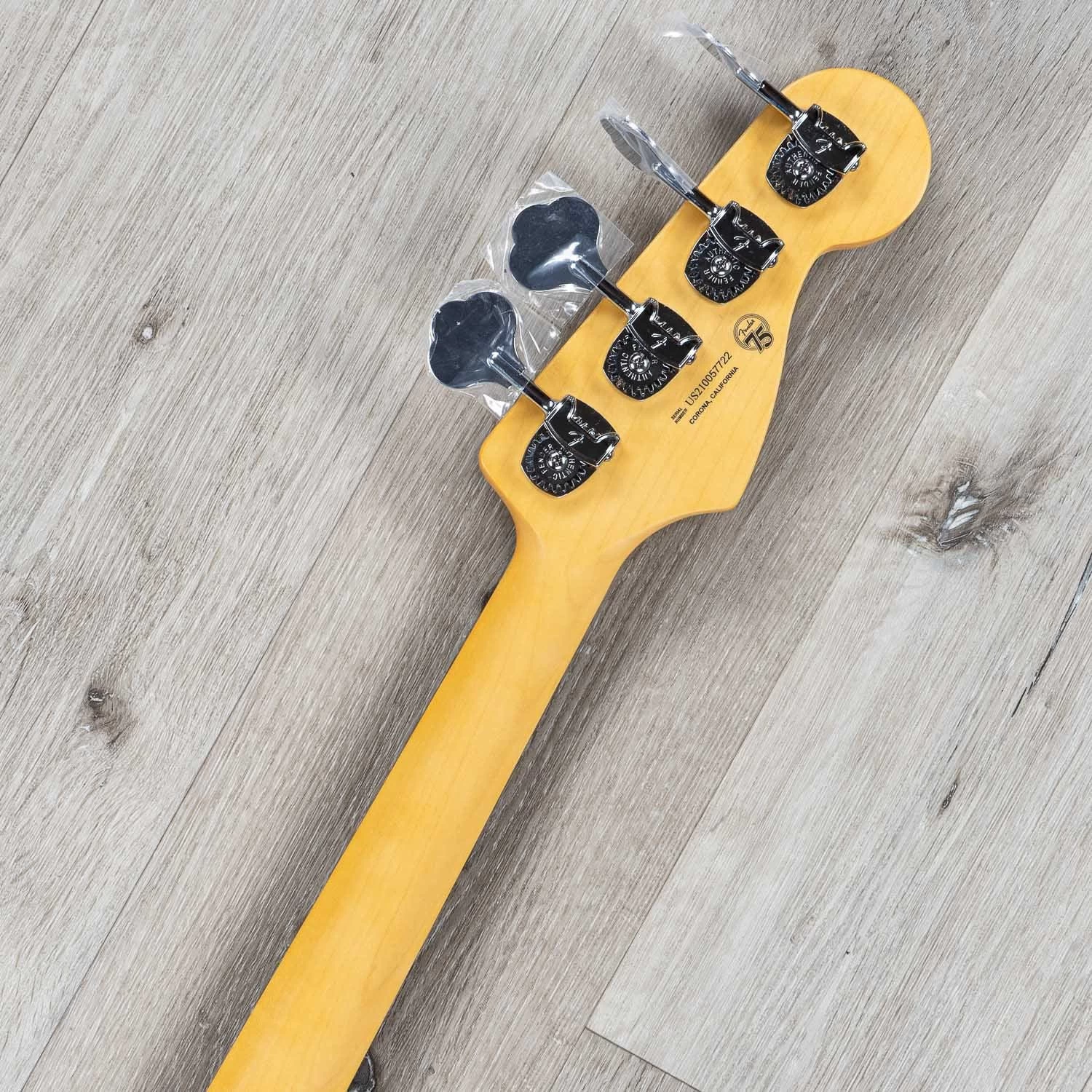 Fender American Professional II Jazz Bass Left-Hand, Rosewood Fretboard, Olympic White 11 Fender American Professional II Jazz Bass Left-Hand, Rosewood Fretboard, Olympic White - Image 9