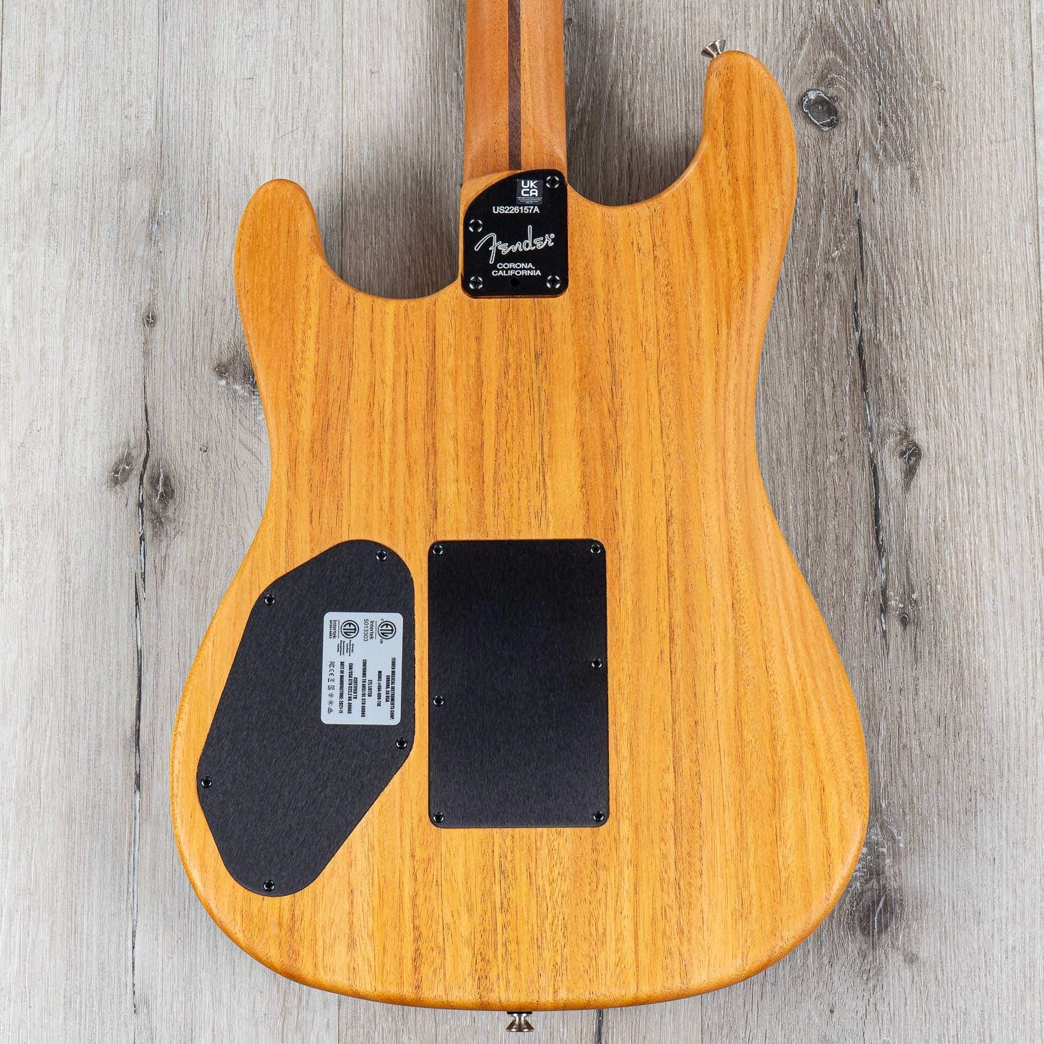 Fender American Acoustasonic Stratocaster Guitar, Ebony Fretboard, 3 Color Sunburst 9 Fender American Acoustasonic Stratocaster Guitar, Ebony Fretboard, 3 Color Sunburst - Image 7