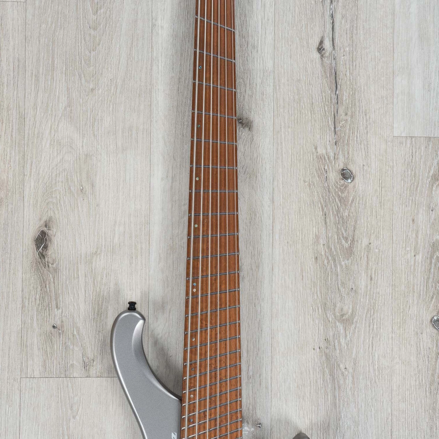 Ibanez EHB1006MS EHB Headless Multi-Scale 6-String Bass, Metallic Gray Matte 6 Ibanez EHB1006MS EHB Headless Multi-Scale 6-String Bass, Metallic Gray Matte - Image 4
