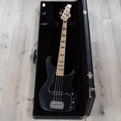 G&L USA Kiloton Bass, Hard Rock Maple Fretboard, Jet Black Frost Satin -Musical Instrument Store 20230120 dsc00398 2