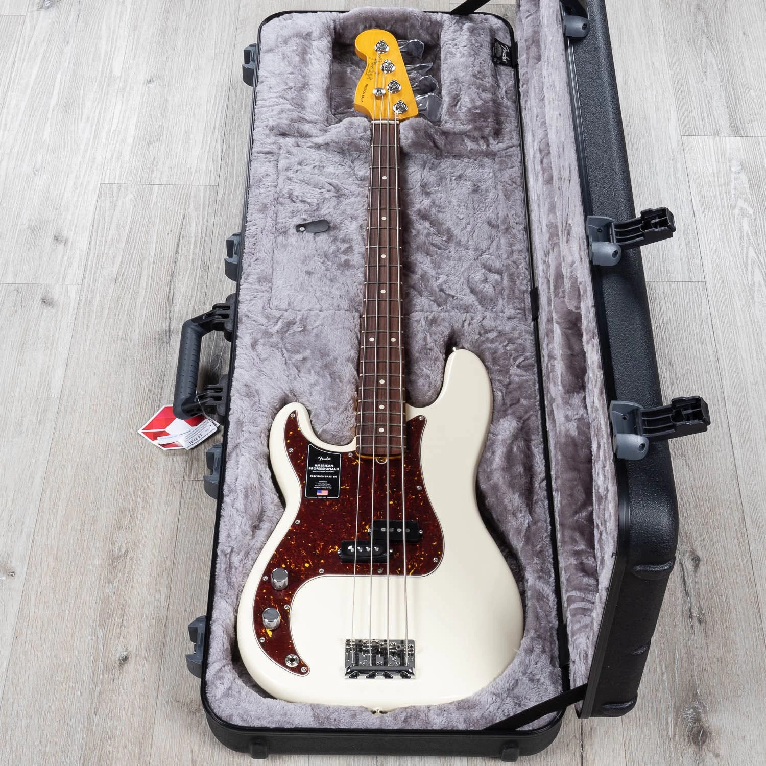 Fender American Professional II Precision Bass Left-Hand, Rosewood Fingerboard, Olympic White 12 Fender American Professional II Precision Bass Left-Hand, Rosewood Fingerboard, Olympic White - Image 10