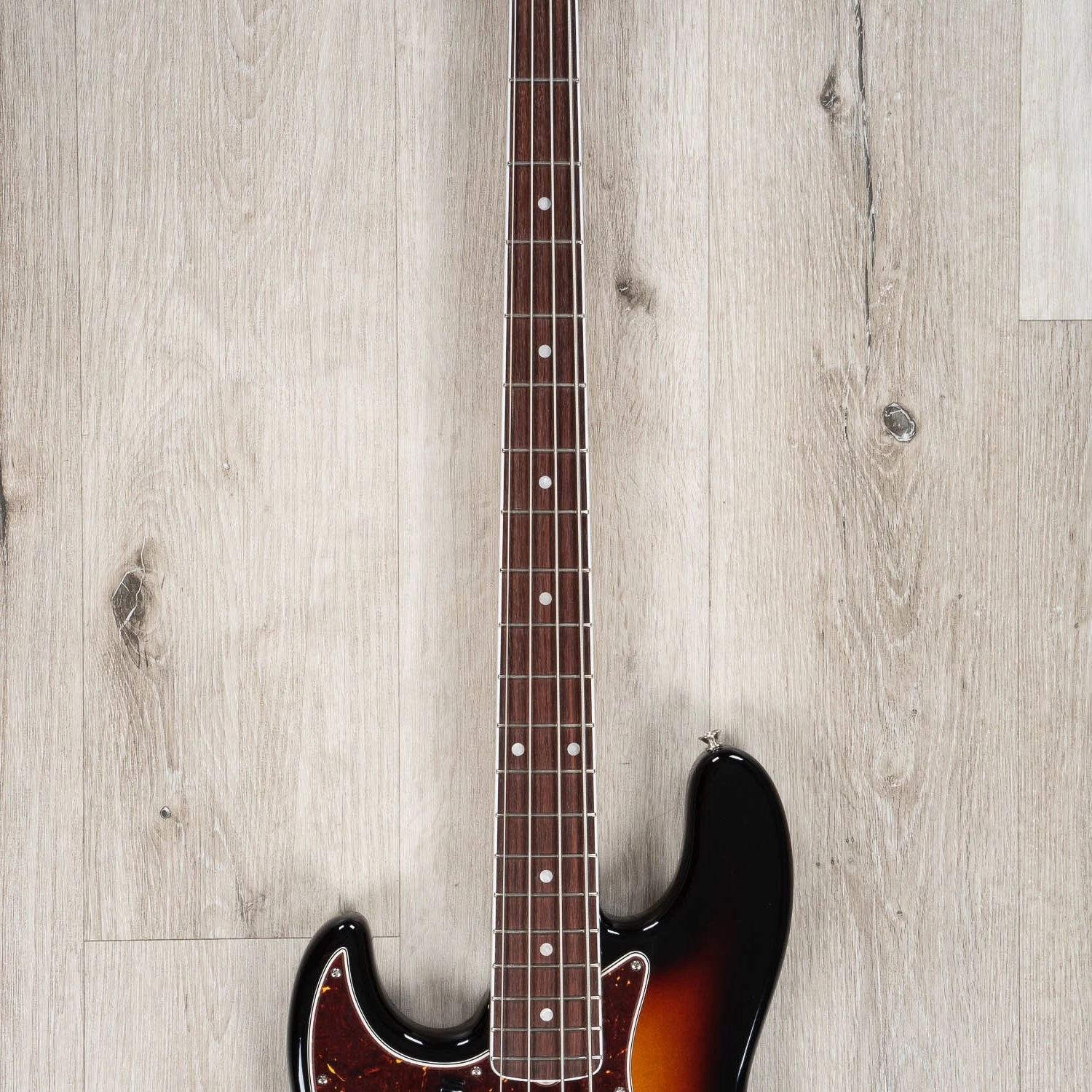 Fender American Vintage II 1966 Left-Hand Jazz Bass, Rosewood Fretboard, 3-Color Sunburst 7 Fender American Vintage II 1966 Left-Hand Jazz Bass, Rosewood Fretboard, 3-Color Sunburst - Image 5