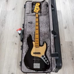 Fender American Ultra Jazz Bass, Maple Fingerboard, Texas Tea 24 Fender American Ultra Jazz Bass, Maple Fingerboard, Texas Tea -Musical Instrument Store 20231020 dsc01191