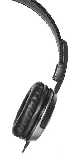 Audio-Technica AT-LP60XHP Automatic Belt-Drive Turntable W/ ATH-250AV Headphones -Musical Instrument Store at lp60xhp gm 7