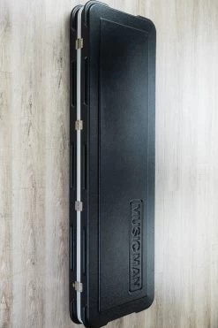 Ernie Ball Music Man 30th Anniversary StingRay 5 H, Trans Buttercream, Roasted Flame Maple Neck And Fretboard - C02637 18 Ernie Ball Music Man 30th Anniversary StingRay 5 H, Trans Buttercream, Roasted Flame Maple Neck And Fretboard - C02637 -Musical Instrument Store case musicm bass copy 5