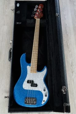 G&L USA LB-100 Red White And Blue Bass, Blue Flake Body With Red Flake Headstock, Maple Fretboard 21 G&L USA LB-100 Red White And Blue Bass, Blue Flake Body With Red Flake Headstock, Maple Fretboard -Musical Instrument Store dsc05601