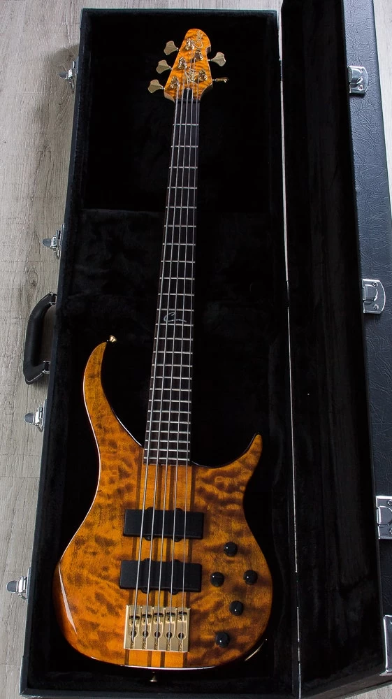 Peavey Cirrus 5-String Bass, Tiger Eye, Rosewood Board, Quilt Top 8 Peavey Cirrus 5-String Bass, Tiger Eye, Rosewood Board, Quilt Top - Image 6