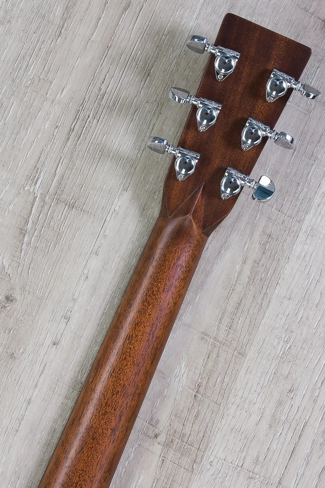 Martin Standard Series D-28 Acoustic Guitar, 10D28 11 Martin Standard Series D-28 Acoustic Guitar, 10D28 - Image 9