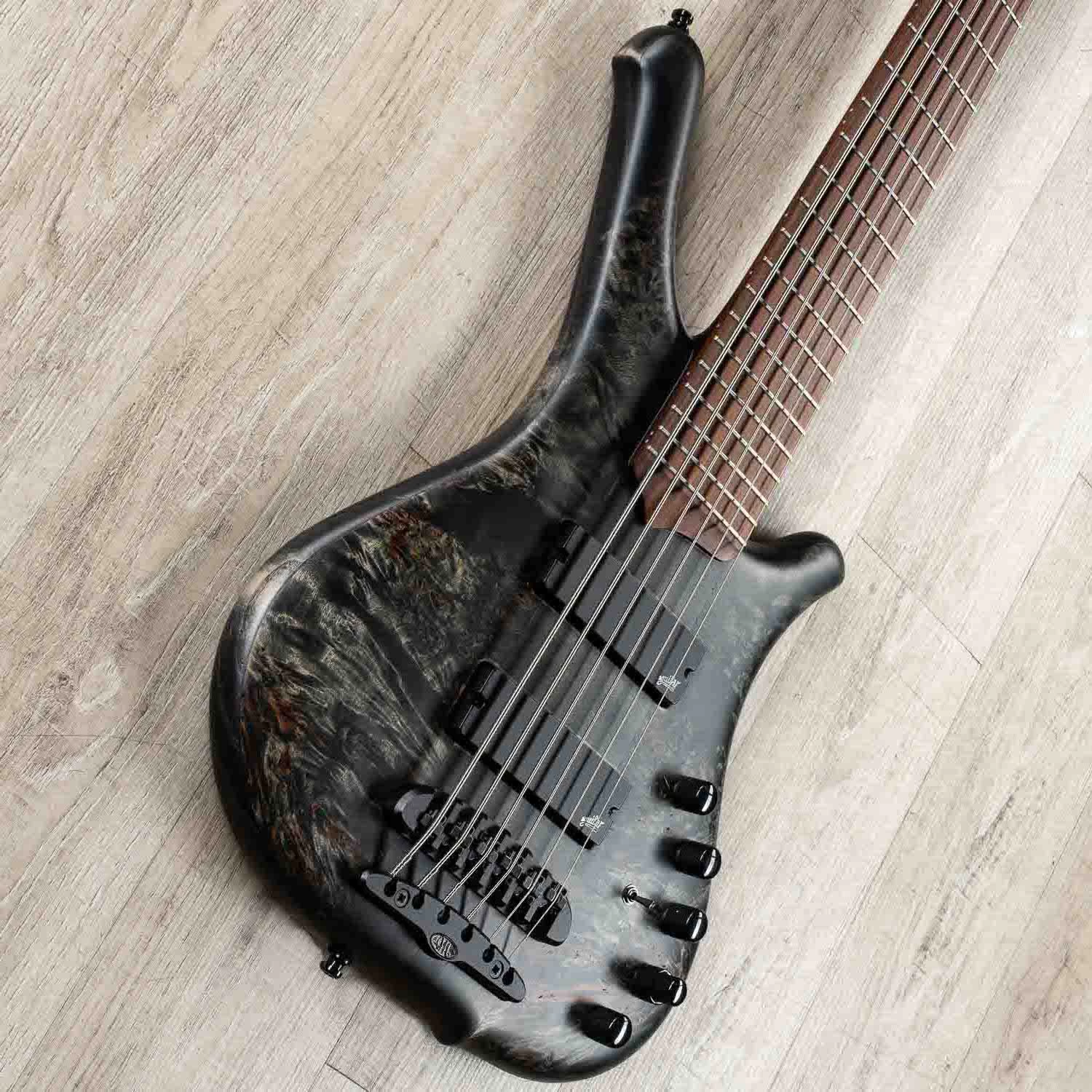 Mayones Comodous Classic 6, 6-String Bass, Liquid Black Raw, Eye Poplar Top, Aguilar Electronics 4 Mayones Comodous Classic 6, 6-String Bass, Liquid Black Raw, Eye Poplar Top, Aguilar Electronics - Image 2